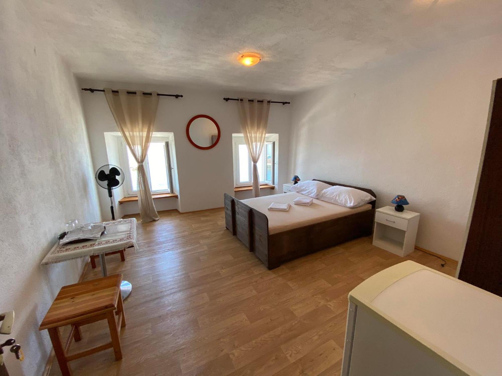 Studio Apartman I Sobe Sidro Karlobag Esterno foto